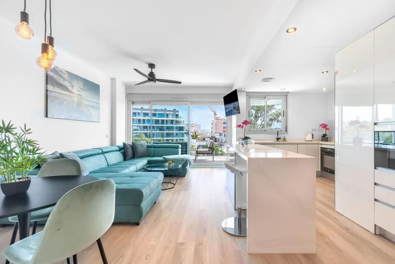Wintowinrentals Whitestones Amazing Apartment contacts